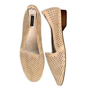 Array Women’s Tan Perforated Leather Slip On Shoes Loafers‎  Size 9.5W
